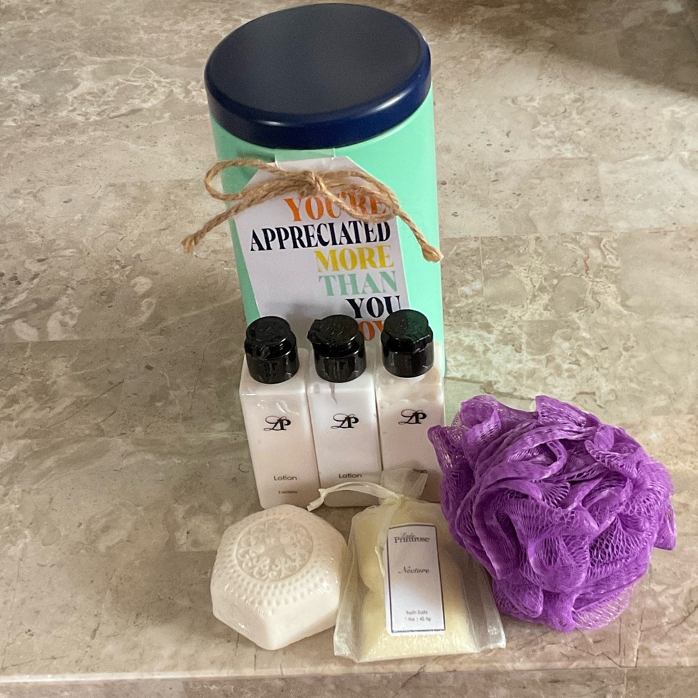 Pamper Yourself Bath & Body Gift Set - Purple and Cream